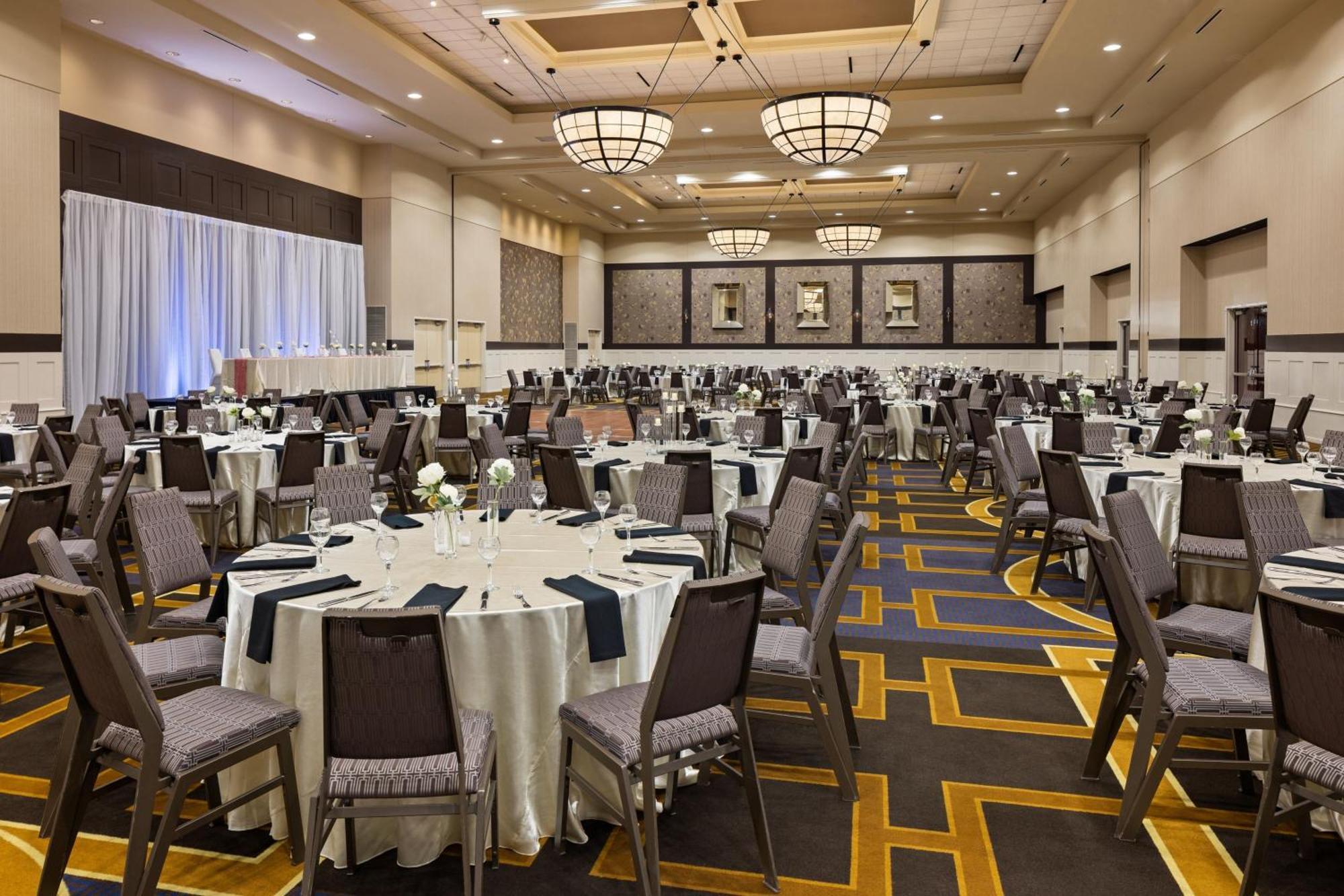 Sheraton Overland Park Hotel At The Convention Center Exterior foto