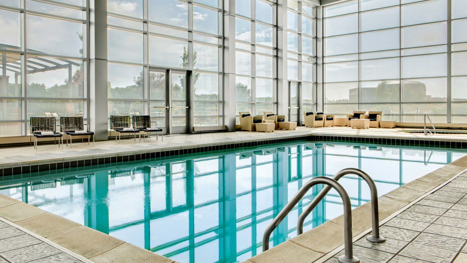 Sheraton Overland Park Hotel At The Convention Center Exterior foto